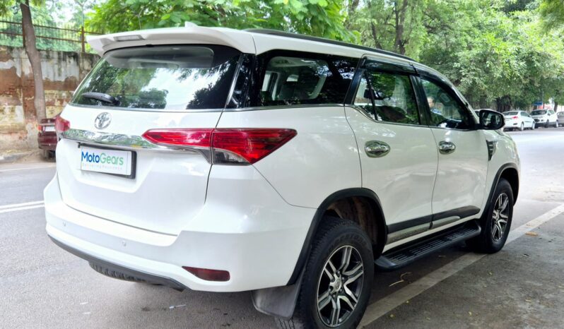 
								Certified Used Toyota Fortuner 2.8 4X2 AT full									