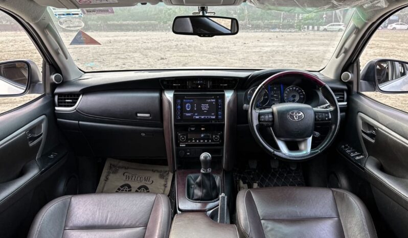 
								Certified Used Toyota Fortuner 2.7 4X2 MT full									