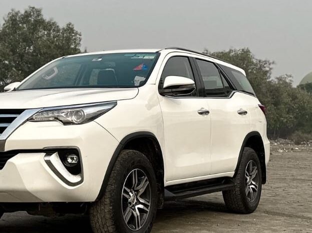 
								Certified Used Toyota Fortuner 2.7 4X2 MT full									