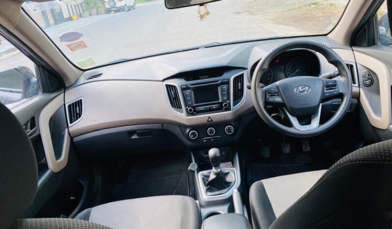 
								Hyundai Creta 1.6 E+ Petrol full									