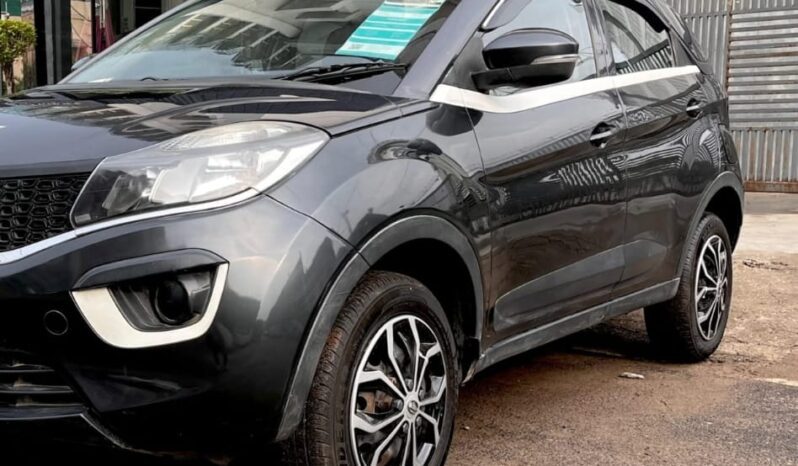 
								Tata Nexon XM (S) PETROL full									