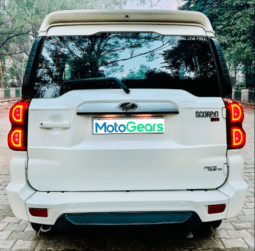 Mahindra Scorpio S9