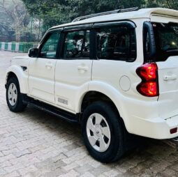 Mahindra Scorpio S9