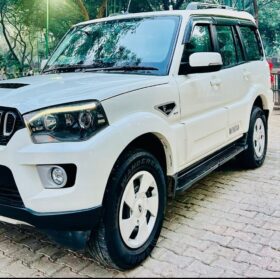 Mahindra Scorpio S9