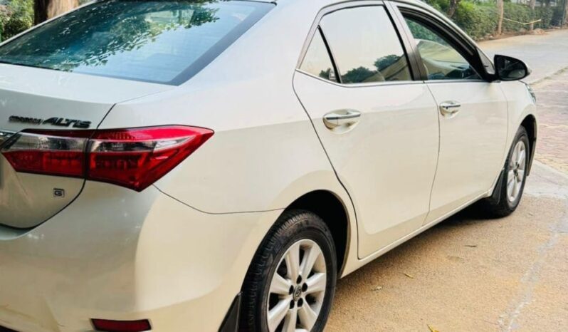 
								Toyota Corolla Altis 1.8 G full									