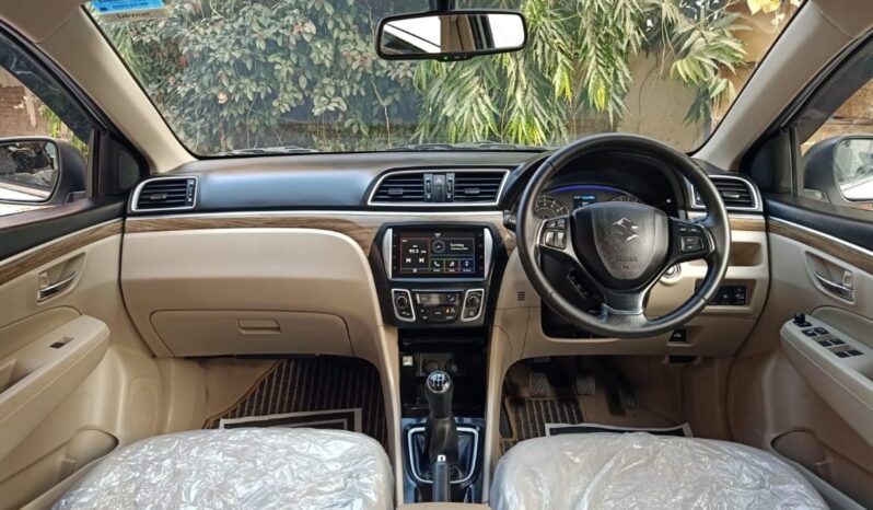 
								Maruti Suzuki Ciaz ALPHA 1.3 HYBRID full									