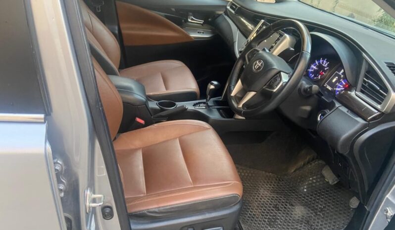 
								Toyota Innova Crysta 2.8 ZX AT 7 STR full									