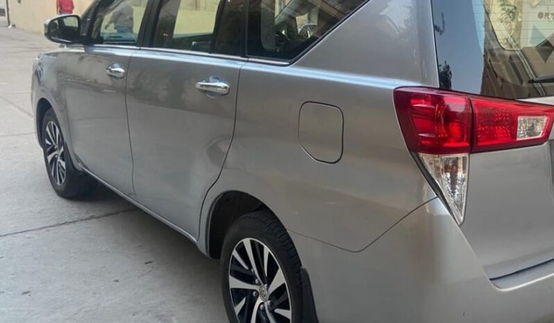 
								Toyota Innova Crysta 2.8 ZX AT 7 STR full									