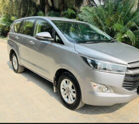 Toyota Innova Crysta 2.4 VX 7 STR