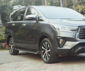 Toyota Innova Crysta 2.4 ZX 7 STR