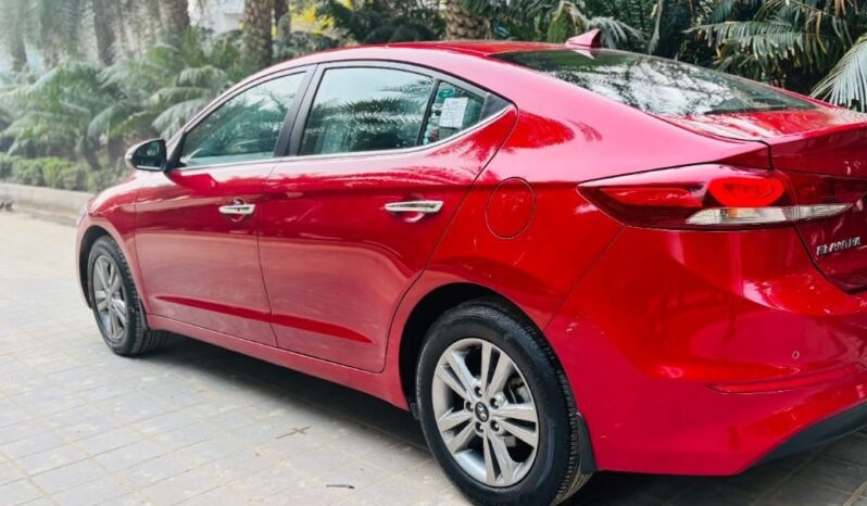 
								Hyundai Elantra 1.6 SX AT full									