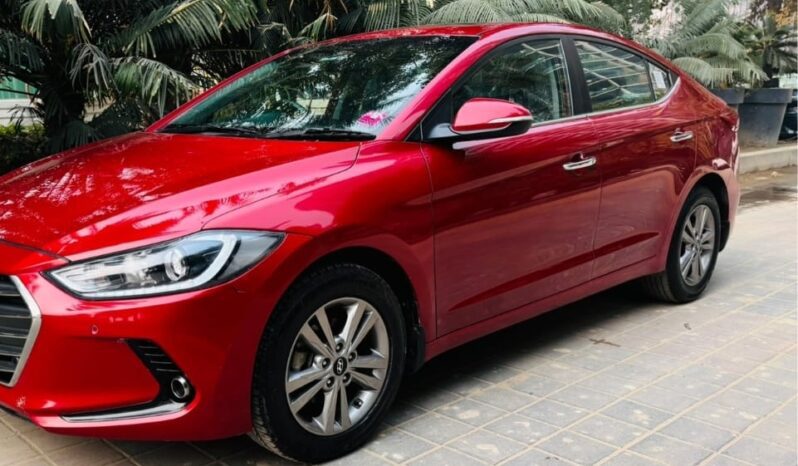 
								Hyundai Elantra 1.6 SX AT full									