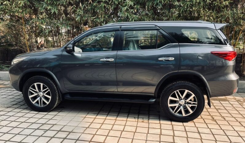 
								Toyota Fortuner Sigma 4 full									