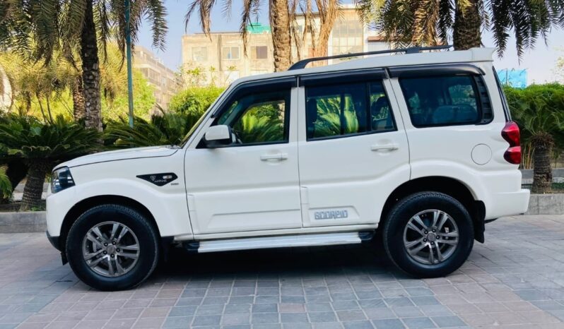 
								Mahindra Scorpio S5 full									