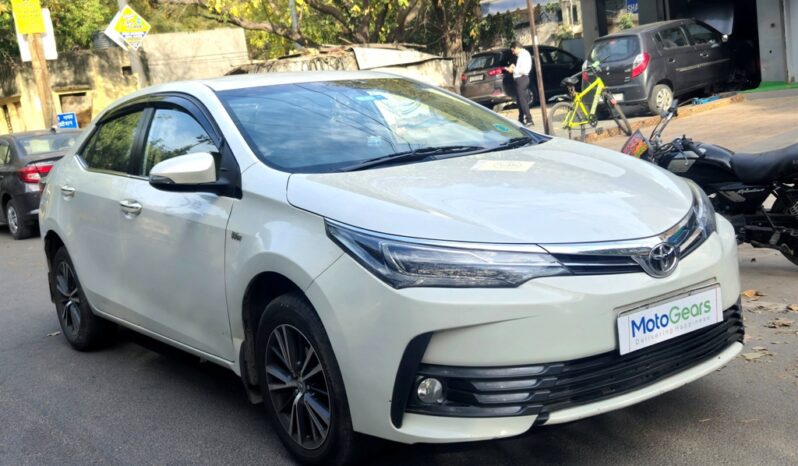 
								Toyota Corolla Altis 1.8 VL AT full									