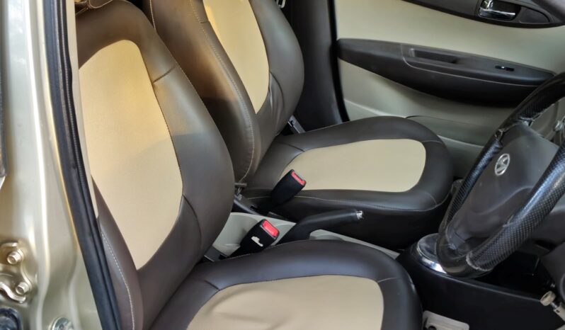 
								Hyundai i20 MAGNA 1.2 full									