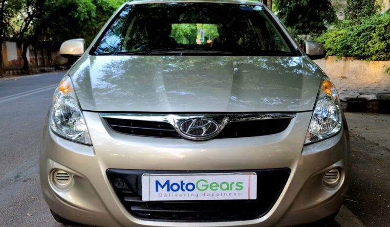 
								Hyundai i20 MAGNA 1.2 full									