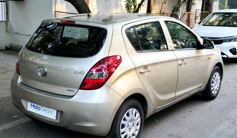 
								Hyundai i20 MAGNA 1.2 full									