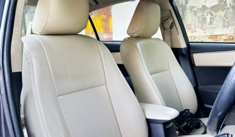 
								Toyota Corolla Altis 1.8 G AT full									