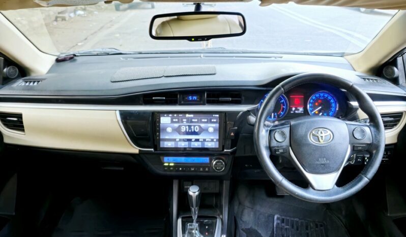 
								Toyota Corolla Altis 1.8 G AT full									