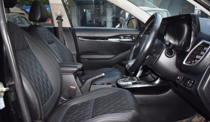 
								Kia Seltos HTX IVT 1.5 PETROL full									