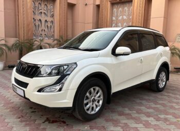 Mahindra XUV500 W8