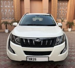 Mahindra XUV500 W8