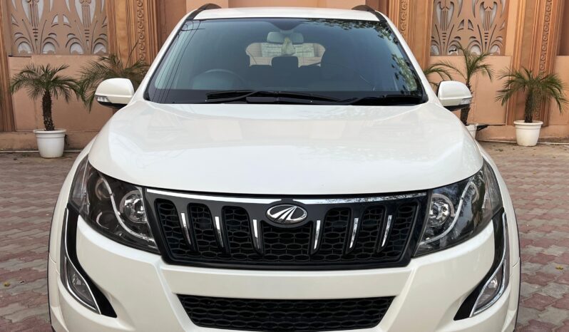 
								Mahindra XUV500 W8 full									