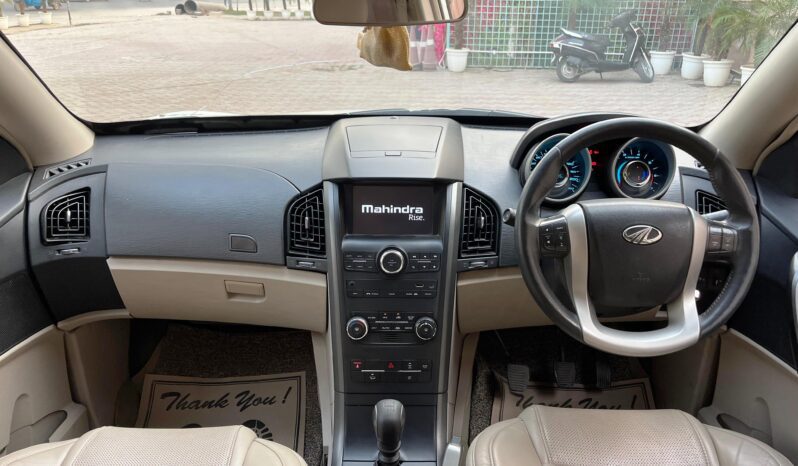 
								Mahindra XUV500 W8 full									