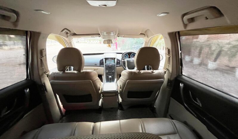 
								Mahindra XUV500 W8 full									