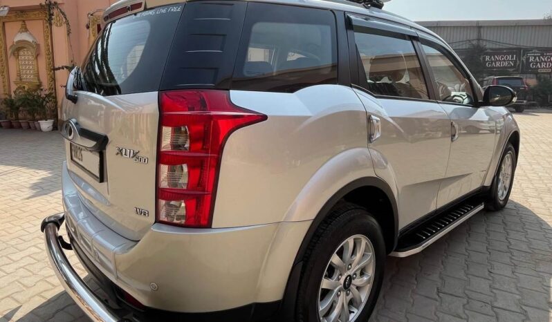 
								Mahindra XUV500 W8 full									