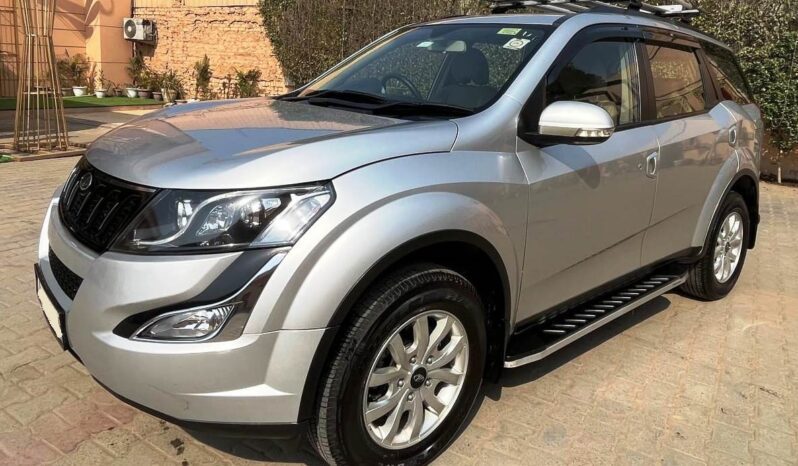 
								Mahindra XUV500 W8 full									